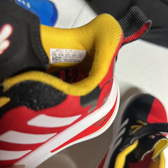 Mickey Mouse running shoes - Picture 8 of 9